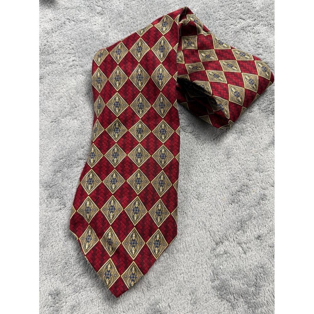 Roundtree & Yorke Mens Extra Long Silk Tie Burgundy Red Gold Diamond Geometric